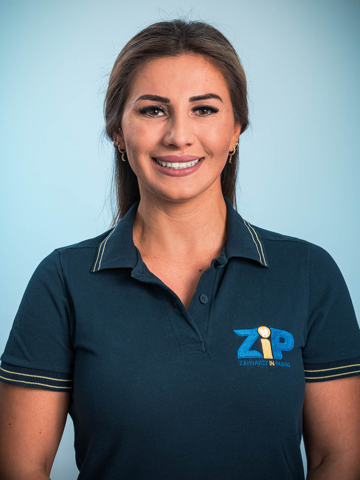 Semiha Karaman – Zahnarzthelferin – Abrechnung, Empfang